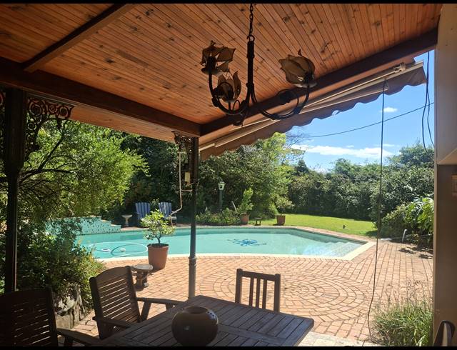4 BEDROOM FREEHOLD FOR SALE IN HILTON CENTRAL